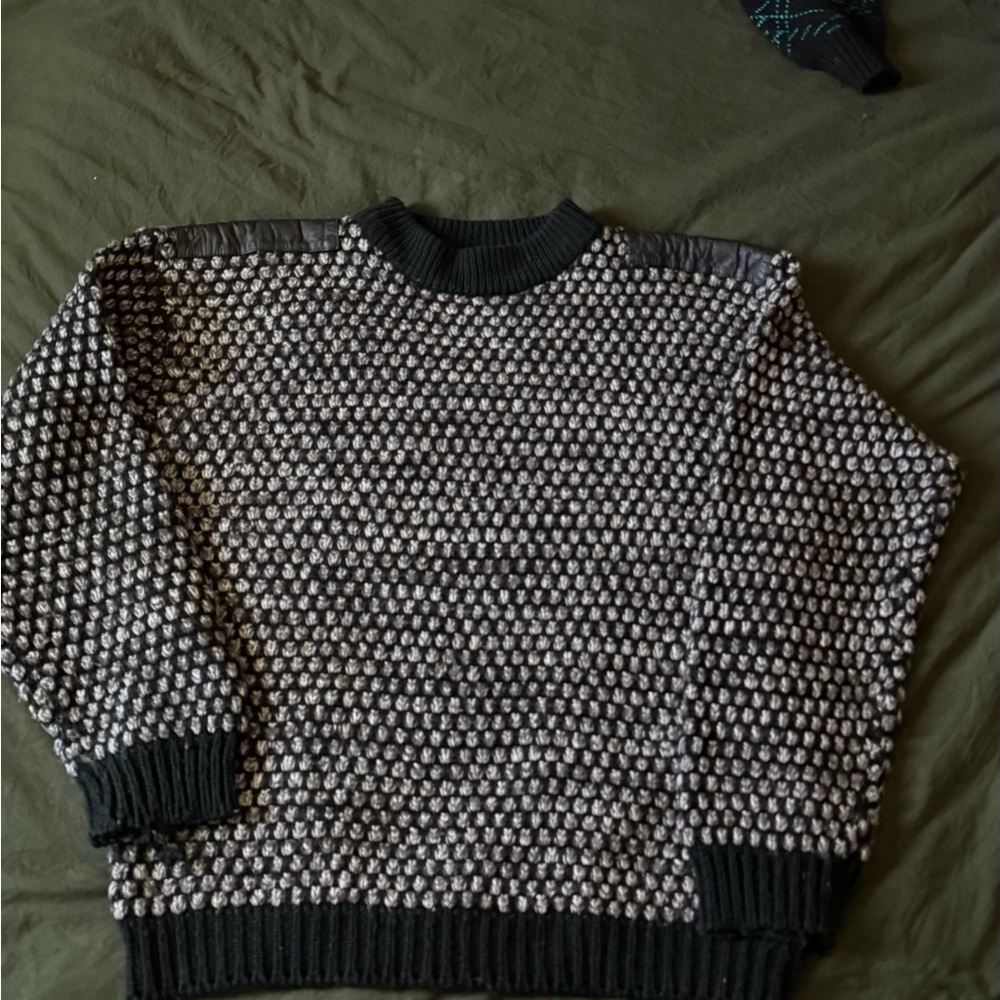 Street Scenes Vintage Knit Sweater w/ Leather Detail 90s Style Size M